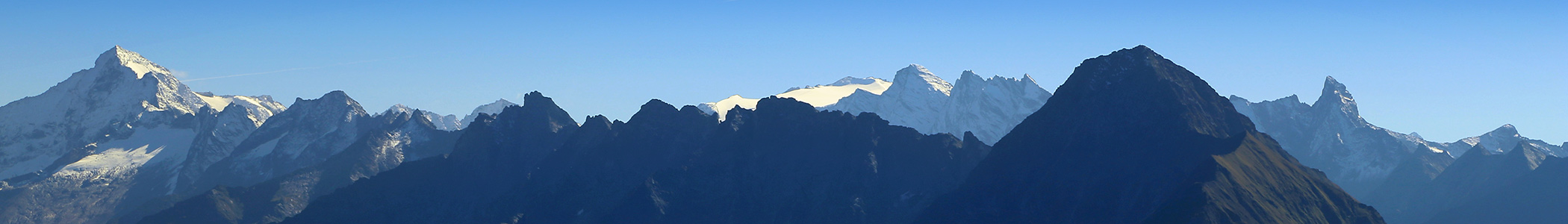 Blick vom Schwendberg auf die Berge über Mayrhofen © Hotel Garni Glück auf